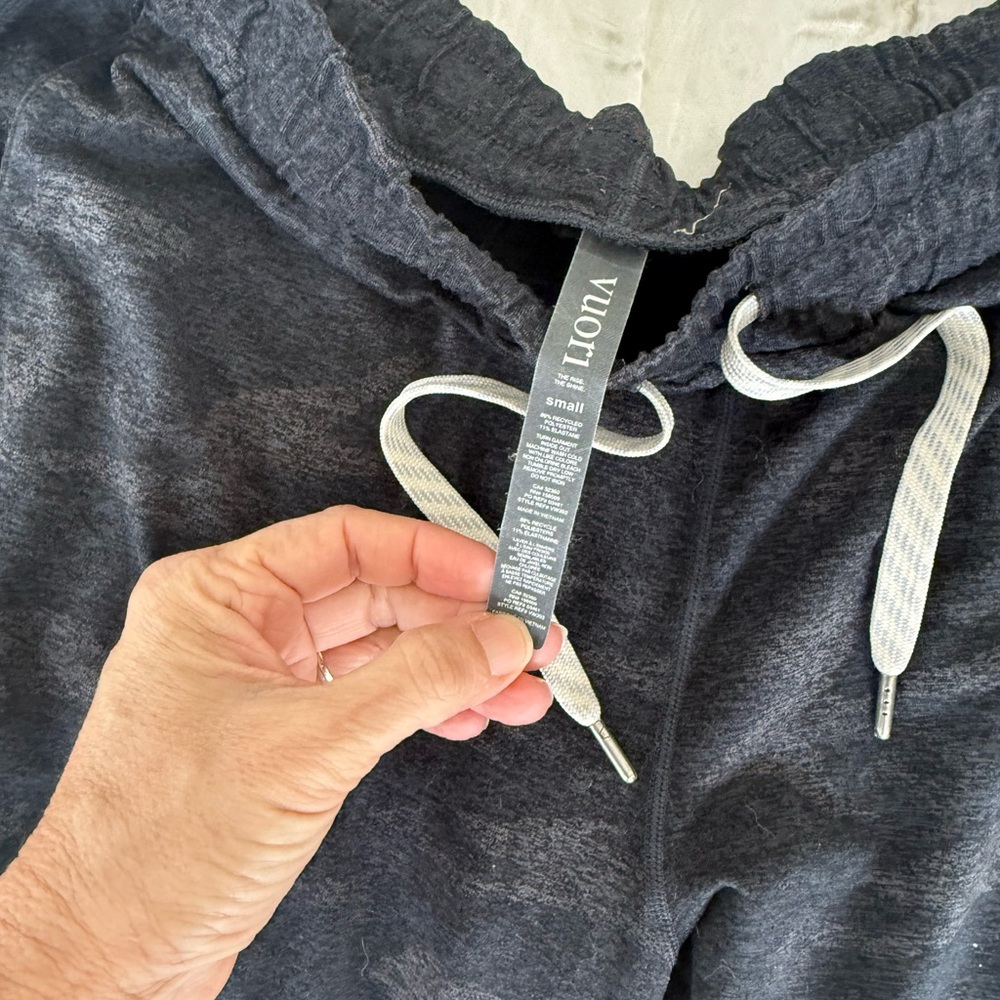 Vuori Men's Black Heather Joggers with White Drawstrings